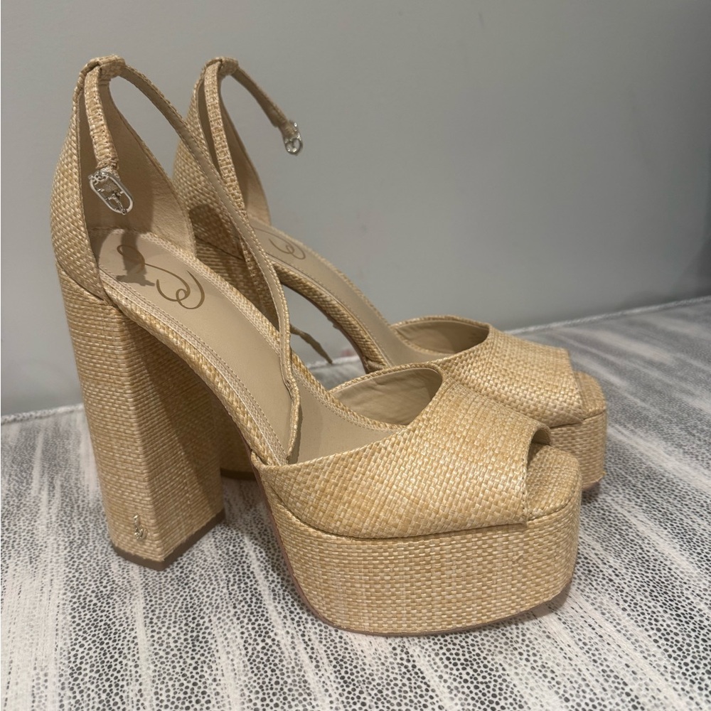 Raffia high heel sandals